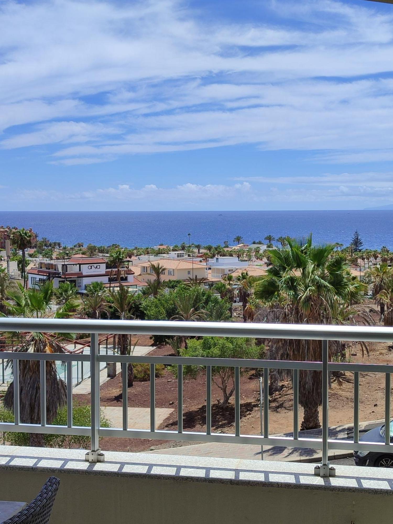 Comfortable Apartment With Amazing Sea Views Palm-mar Exterior photo