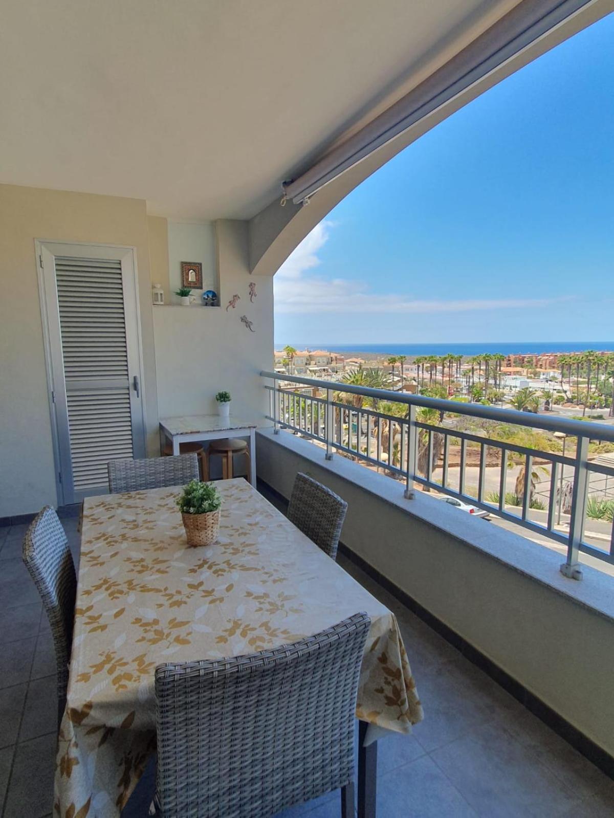 Comfortable Apartment With Amazing Sea Views Palm-mar Exterior photo
